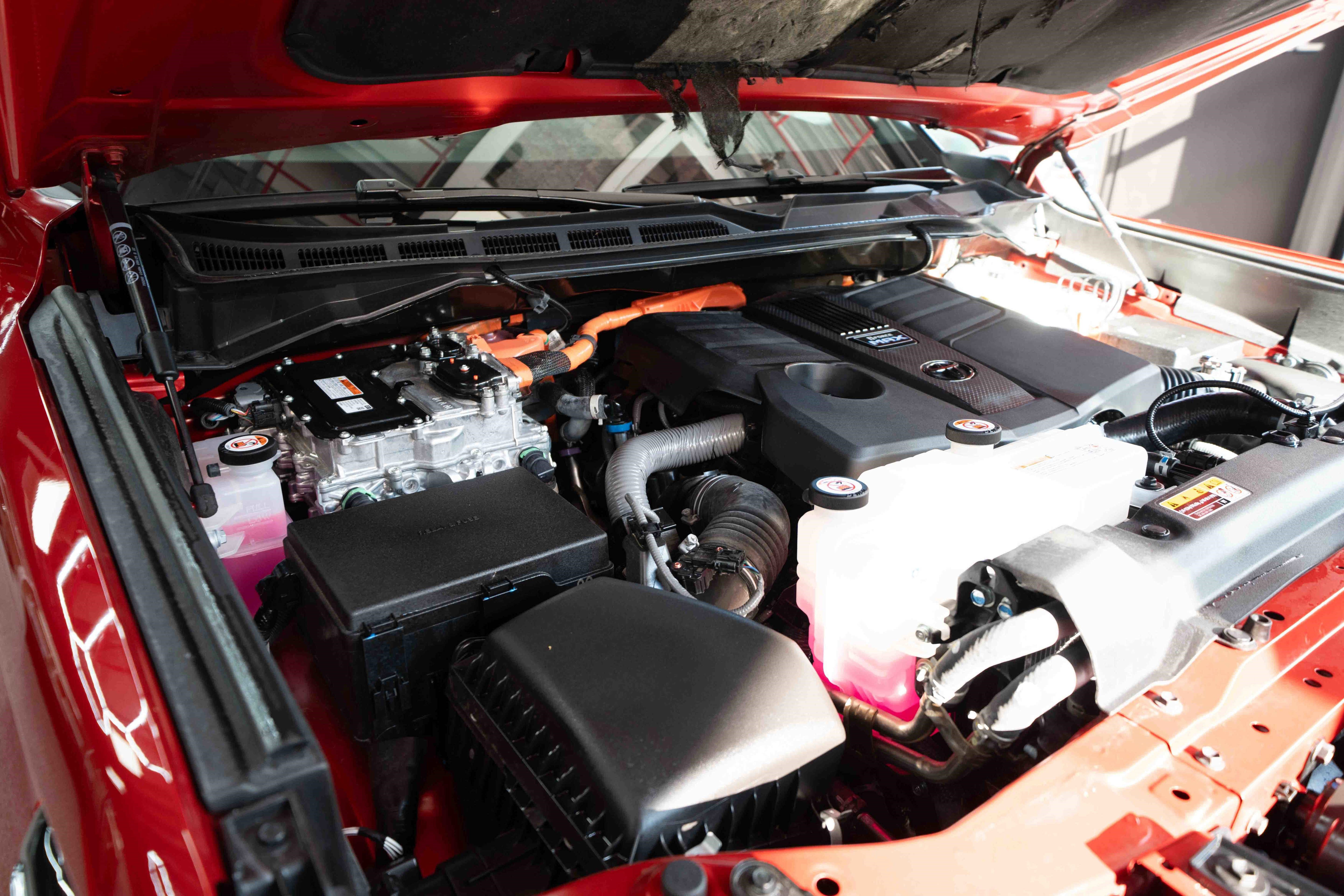 Used 2025 Toyota Sequoia Limited w/ Tow Technology Package image 33