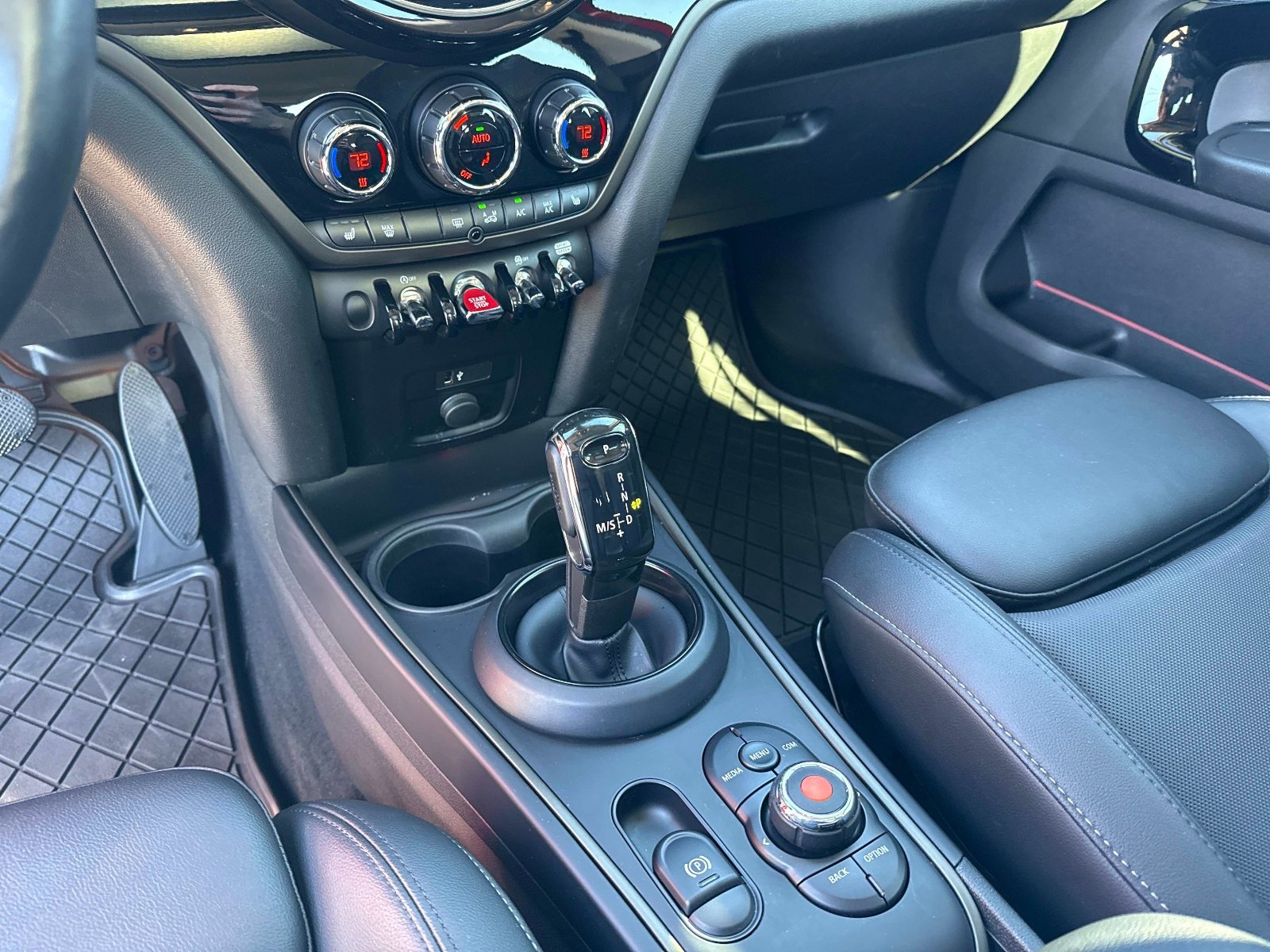 Used 2022 MINI Cooper Countryman S w/ Storage Package image 27