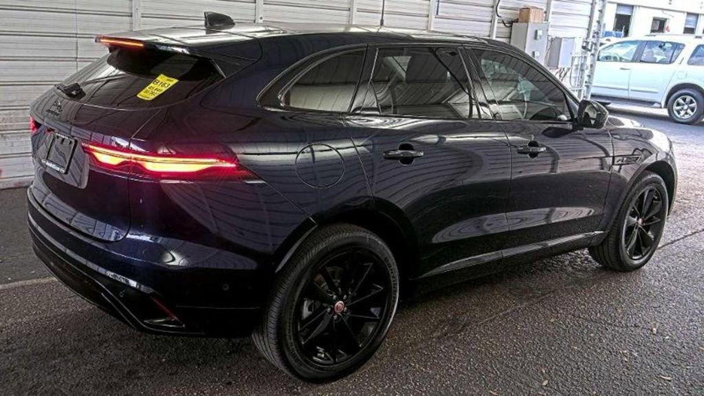 Used 2021 Jaguar F-PACE S image 3