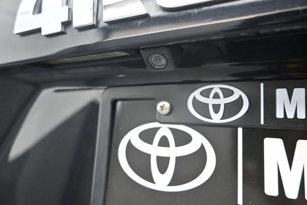 Used 2021 Toyota 4Runner SR5 Premium w/ Moonroof Package AWD/4WD image 44