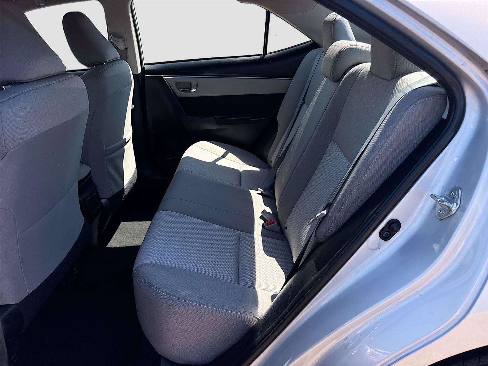 Used 2014 Toyota Corolla LE FWD image 22