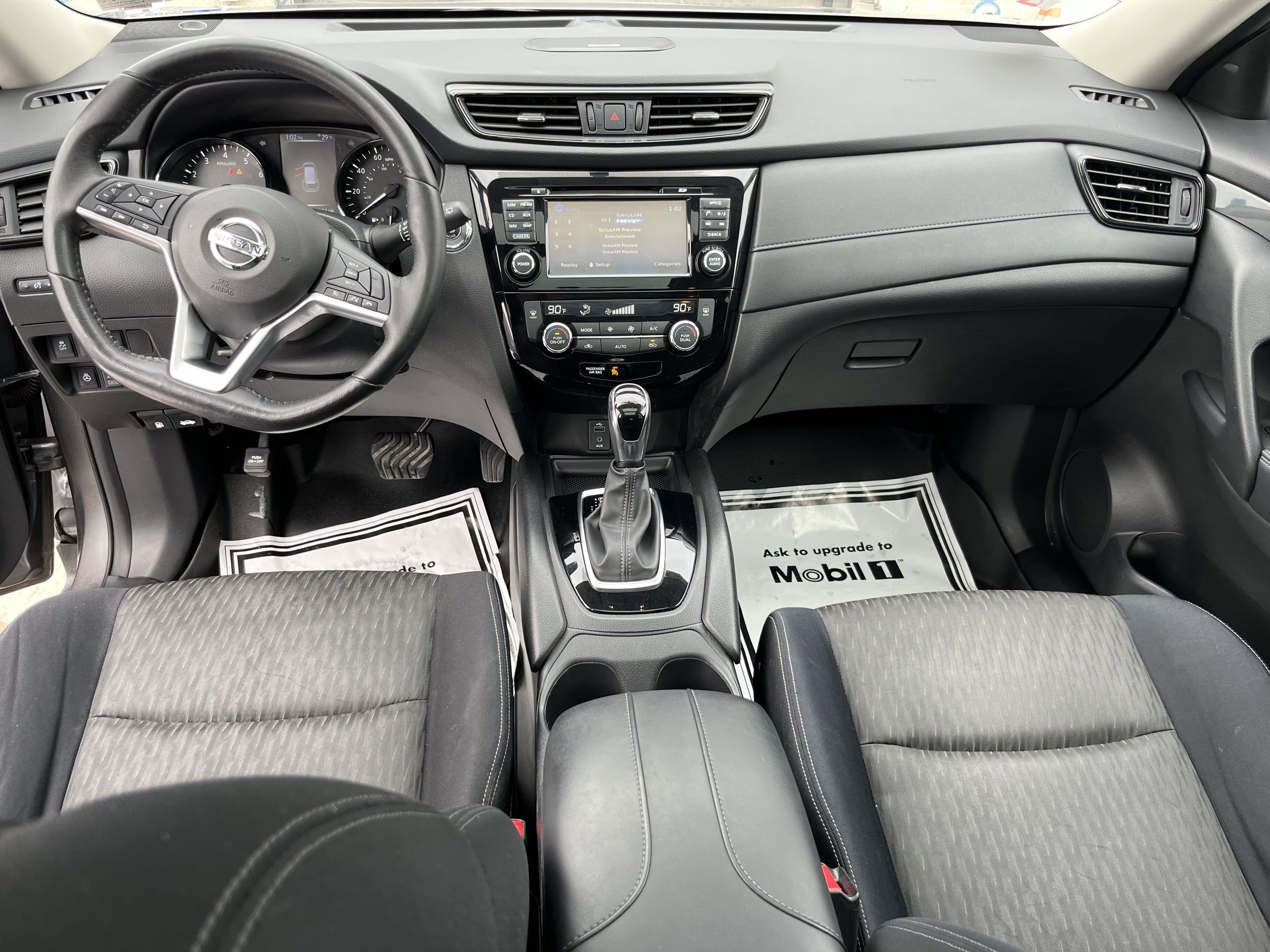 Used 2017 Nissan Rogue SV w/ Sun & Sound Touring Package image 16