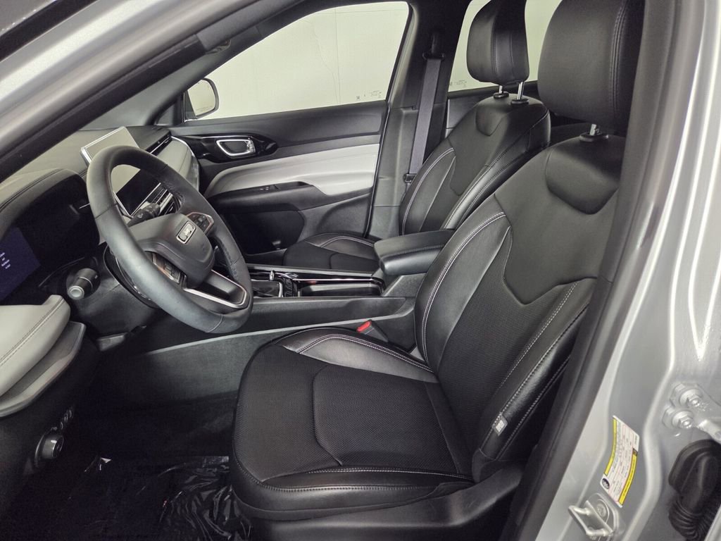 Certified 2025 Jeep Compass Limited w/ Elite Group AWD/4WD image 11