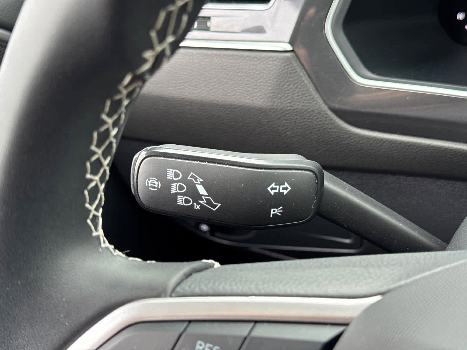 Used 2024 Volkswagen Tiguan S image 19