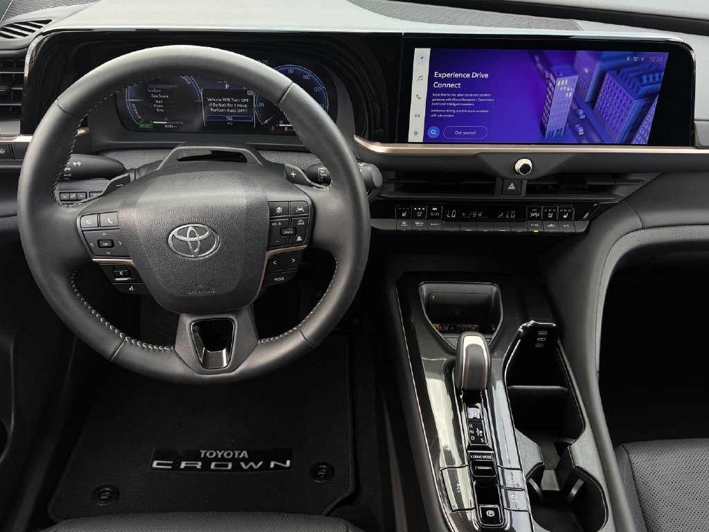 Used 2025 Toyota Crown Signia w/ Advanced Technology Package AWD/4WD image 13