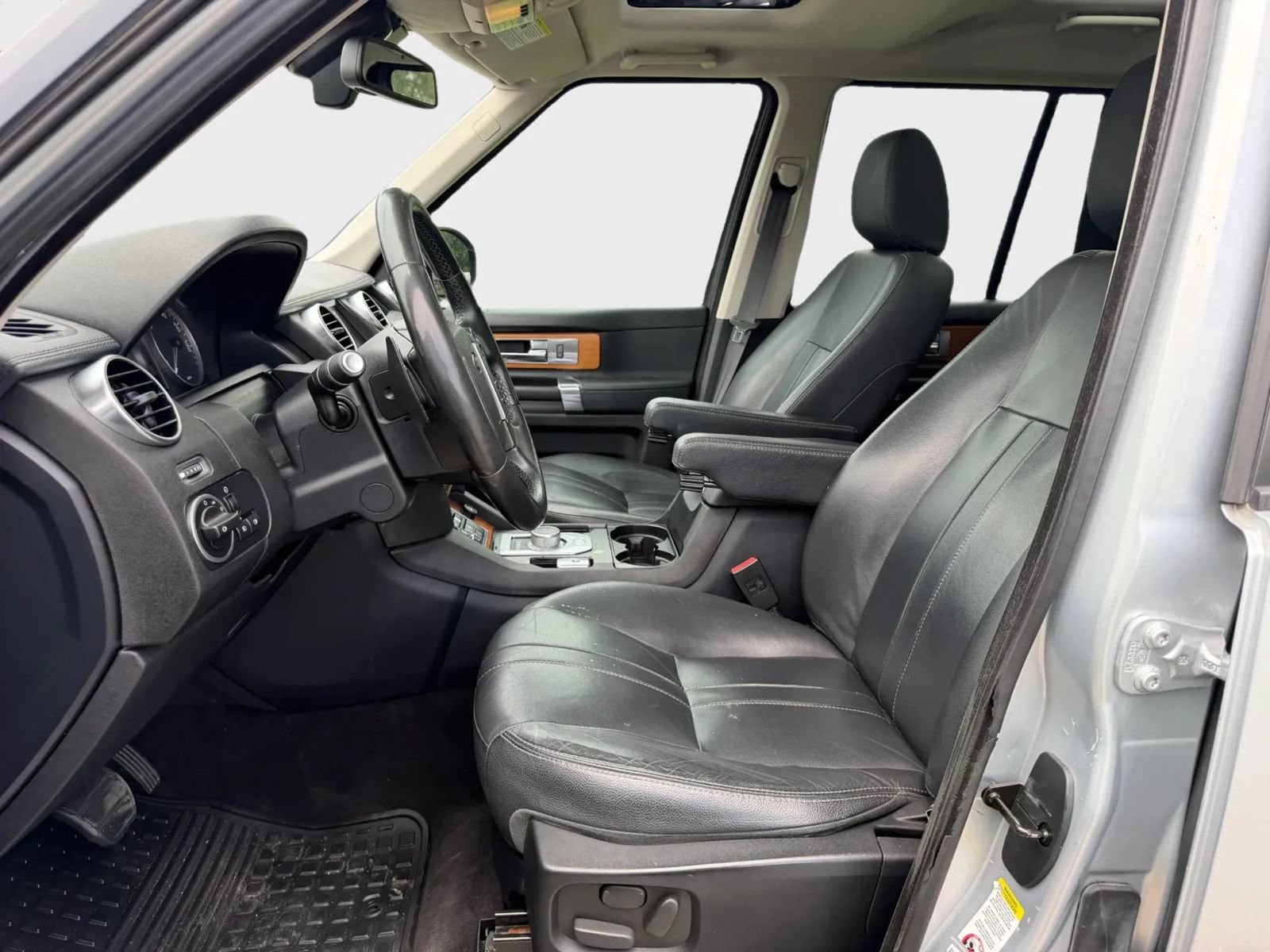Used 2015 Land Rover LR4 HSE AWD/4WD image 33