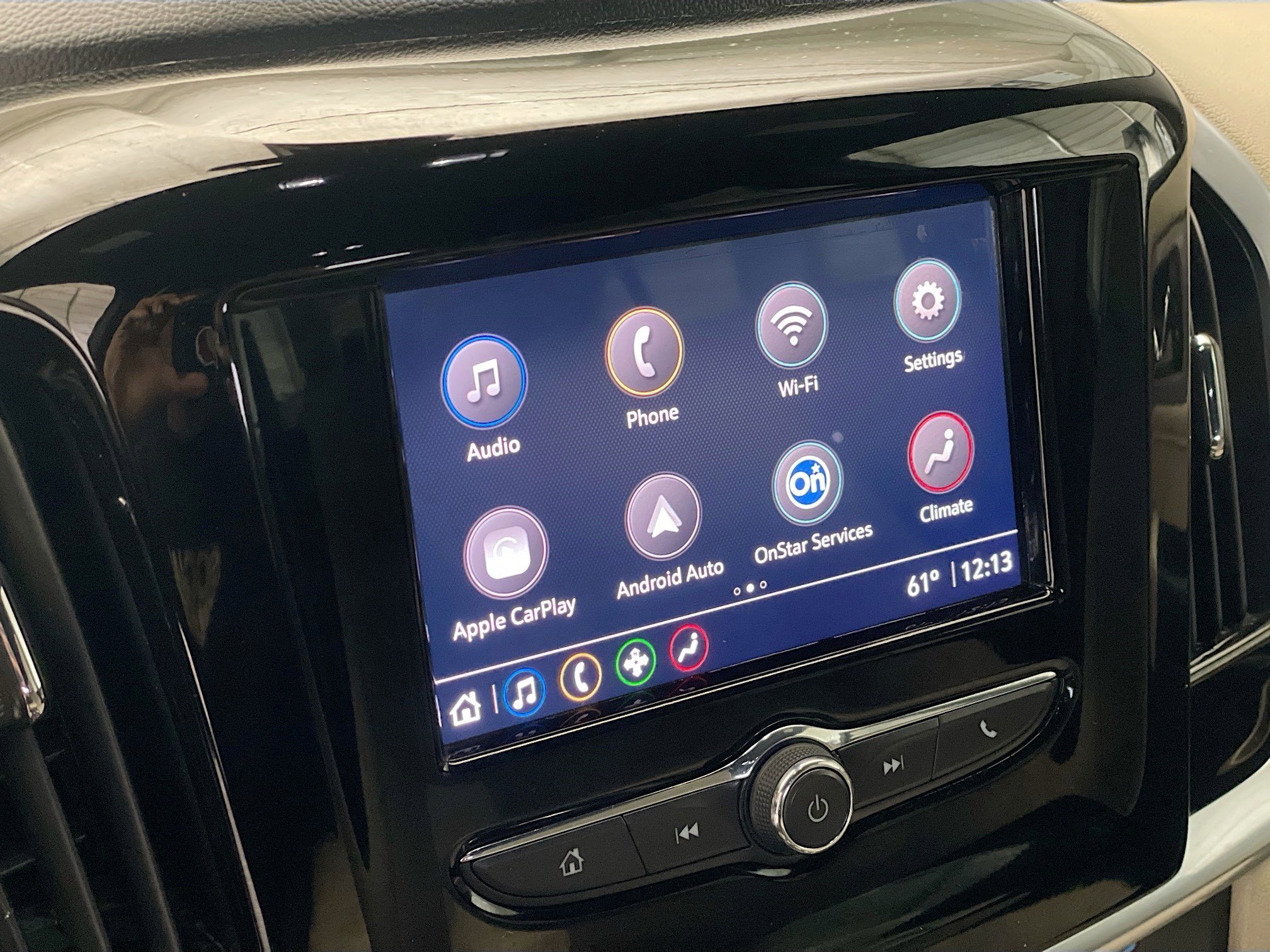 Used 2022 Chevrolet Traverse LS image 10