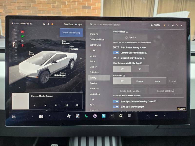Used 2024 Tesla Cybertruck AWD Crew Cab image 59