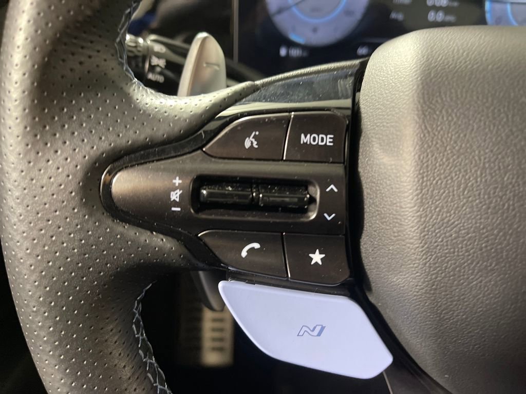 Certified 2025 Hyundai Elantra N image 29