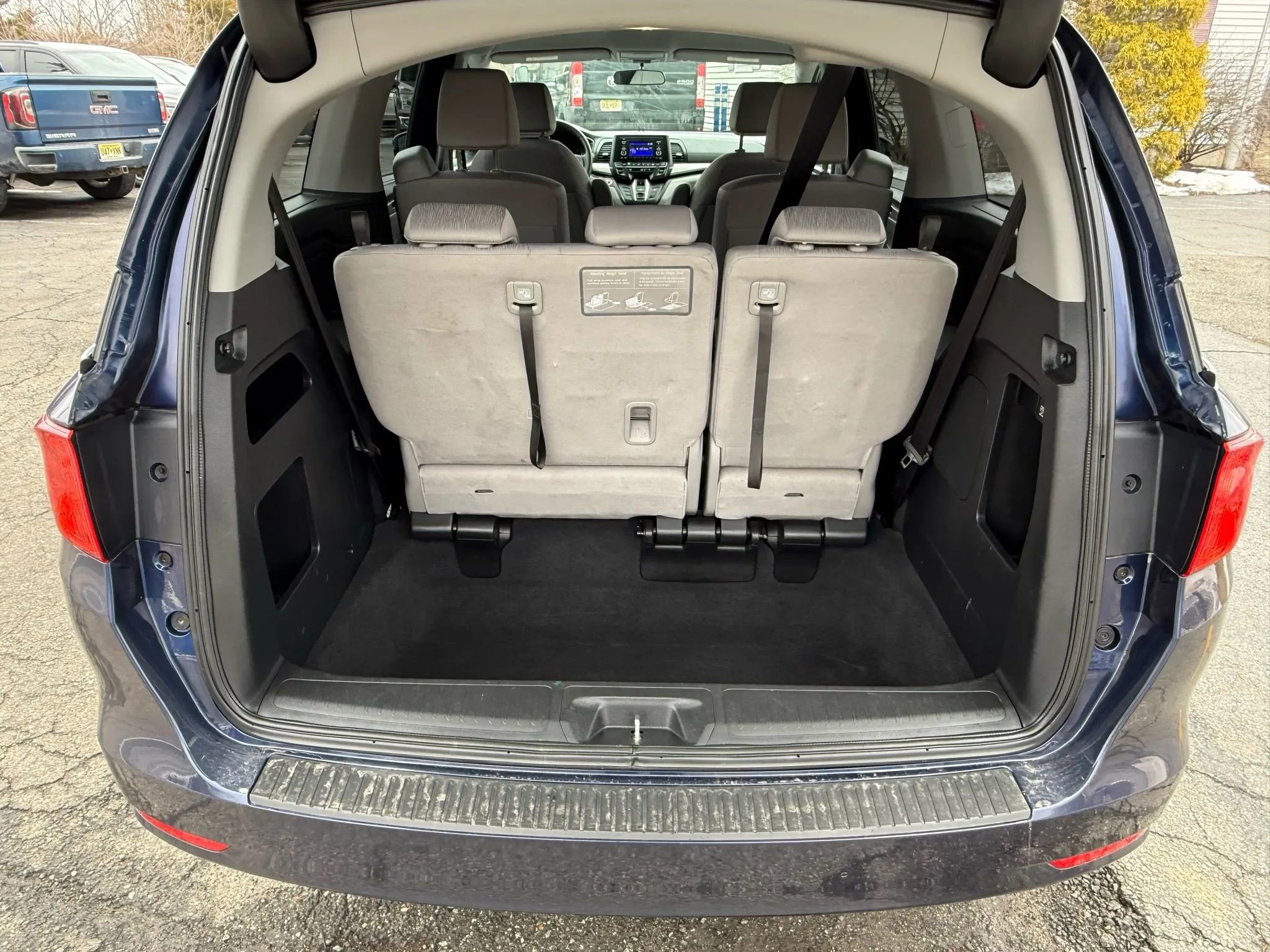 Used 2018 Honda Odyssey LX image 12