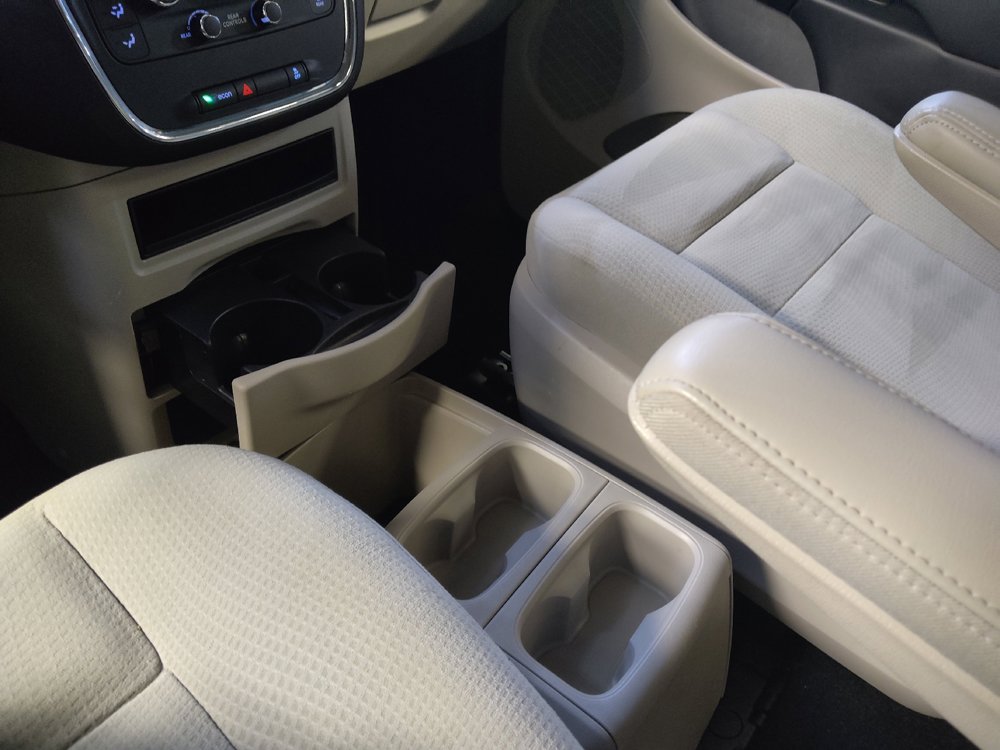 Used 2016 Dodge Grand Caravan SE w/ Quick Order Package 29E SE FWD image 26