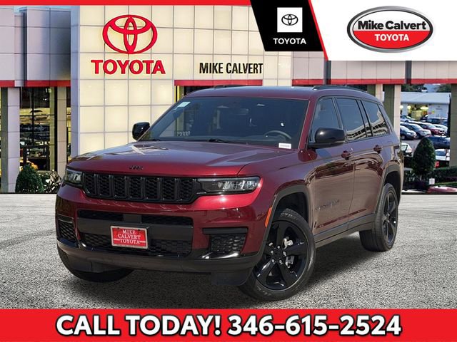 Used 2024 Jeep Grand Cherokee L Altitude RWD image 1