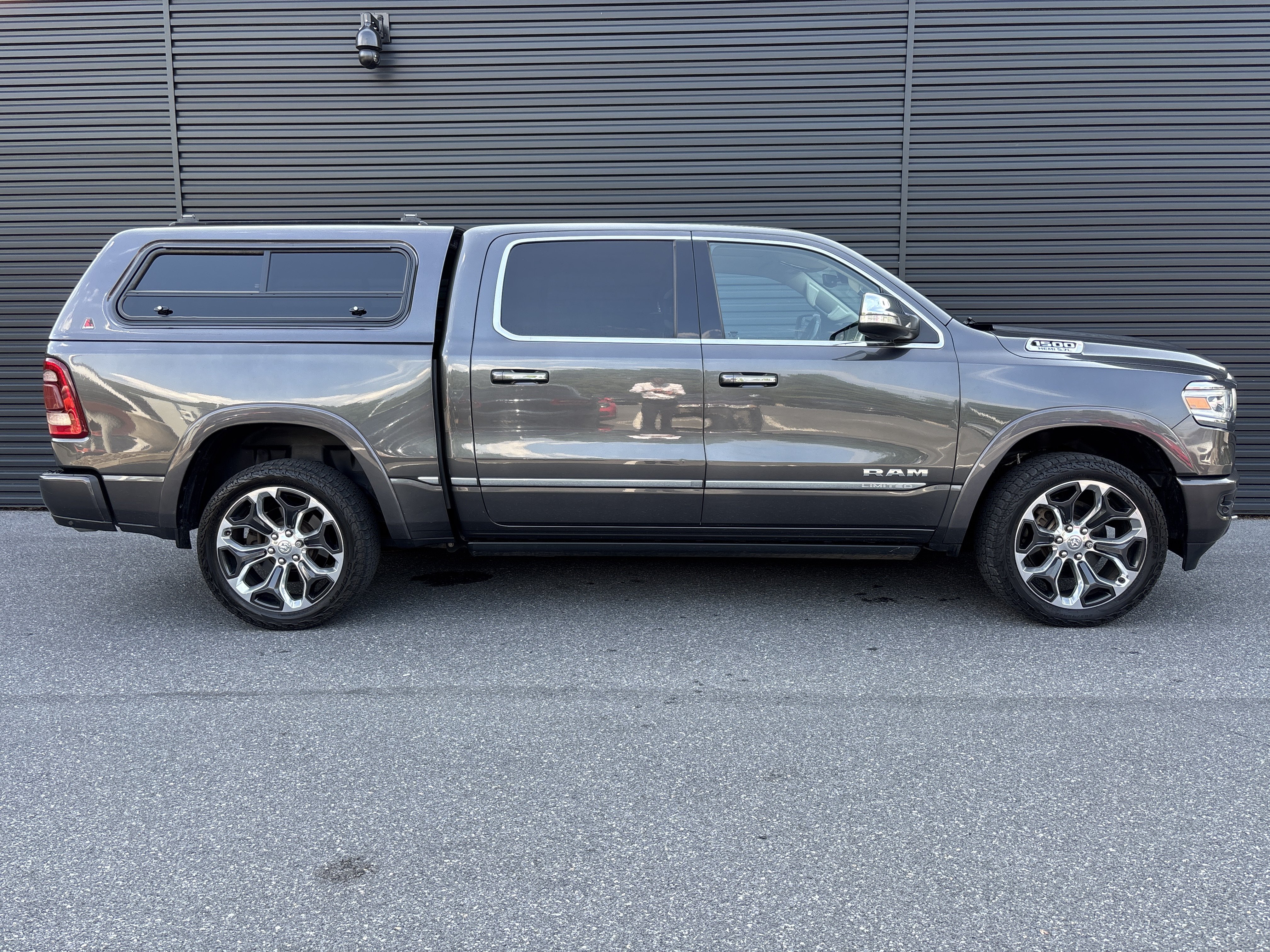 Used 2019 RAM 1500 Limited AWD/4WD image 6