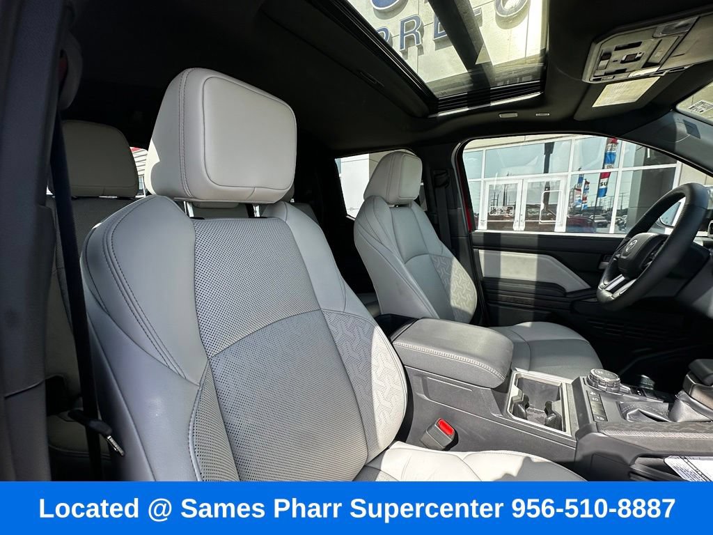 Used 2024 Toyota Tacoma Limited w/ Limited Package (LT) AWD/4WD image 38