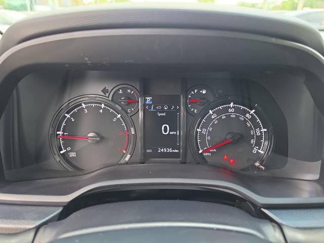 Used 2022 Toyota 4Runner SR5 Premium w/ Moonroof Package RWD image 19