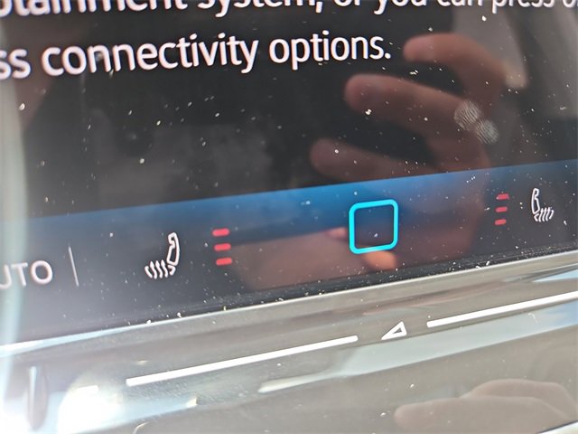 New 2025 Volkswagen Tiguan SE image 24