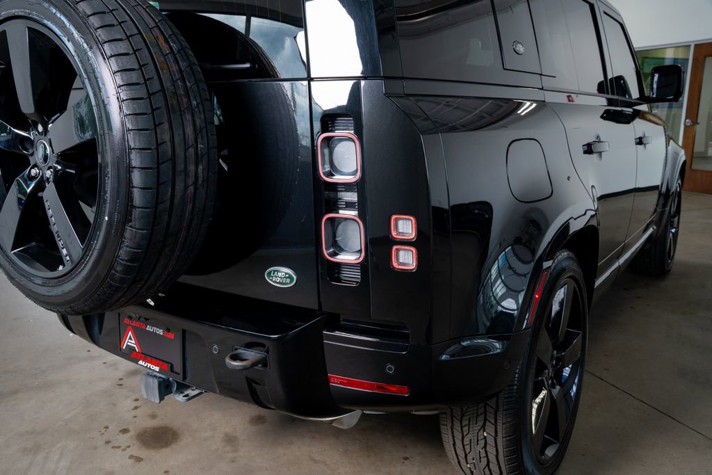 Used 2023 Land Rover Defender 110 X image 27