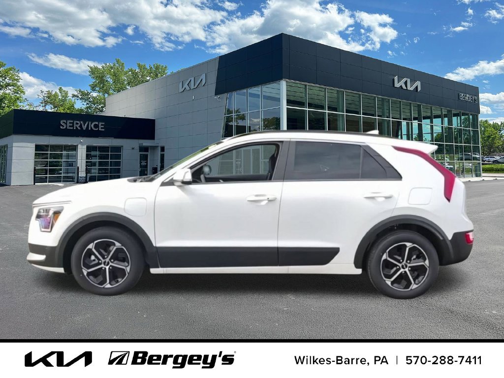 Certified 2025 Kia Niro EX w/ EX Cold Weather Package FWD image 6
