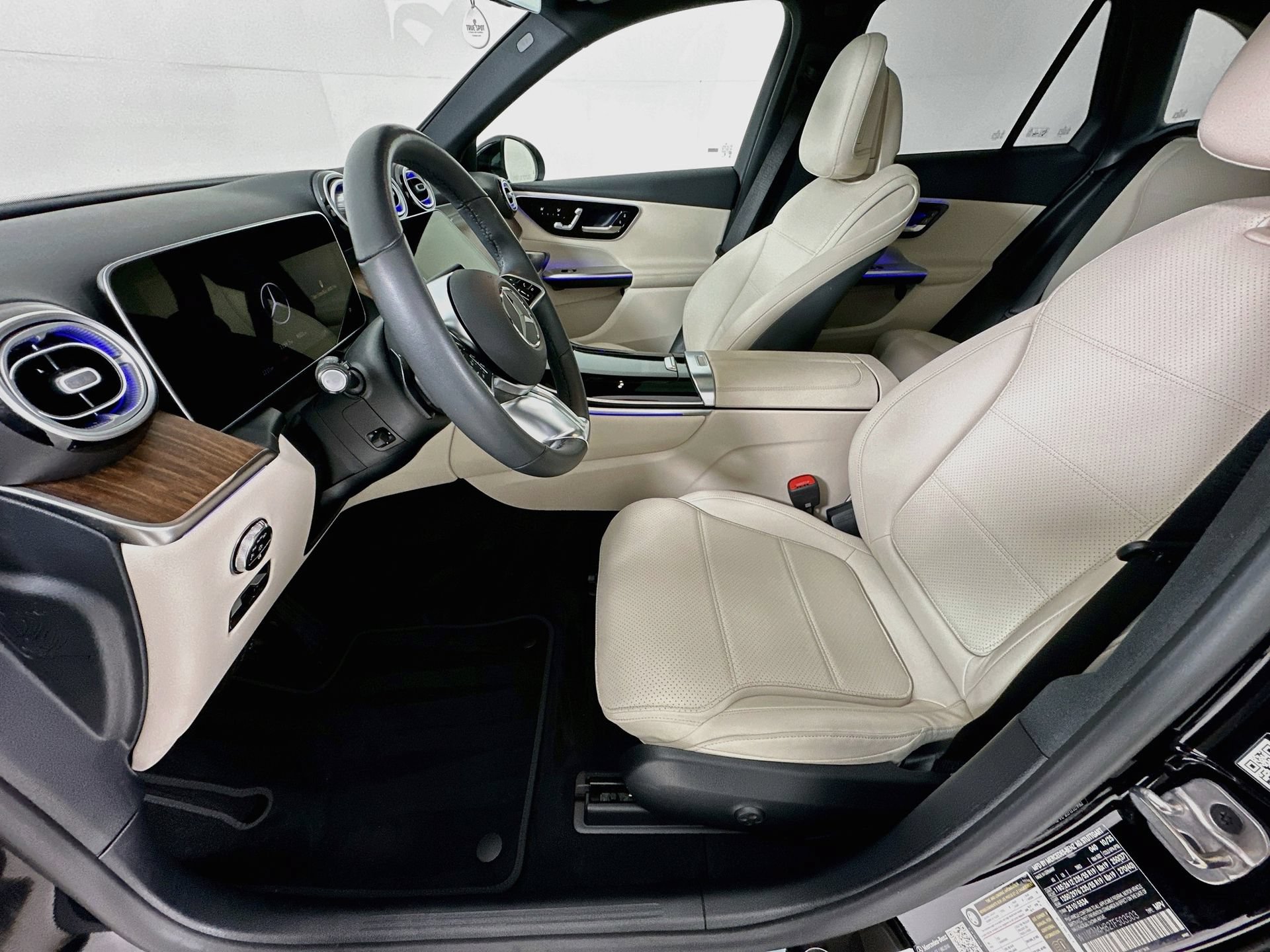 Certified 2026 Mercedes-Benz GLC 300 4MATIC image 23