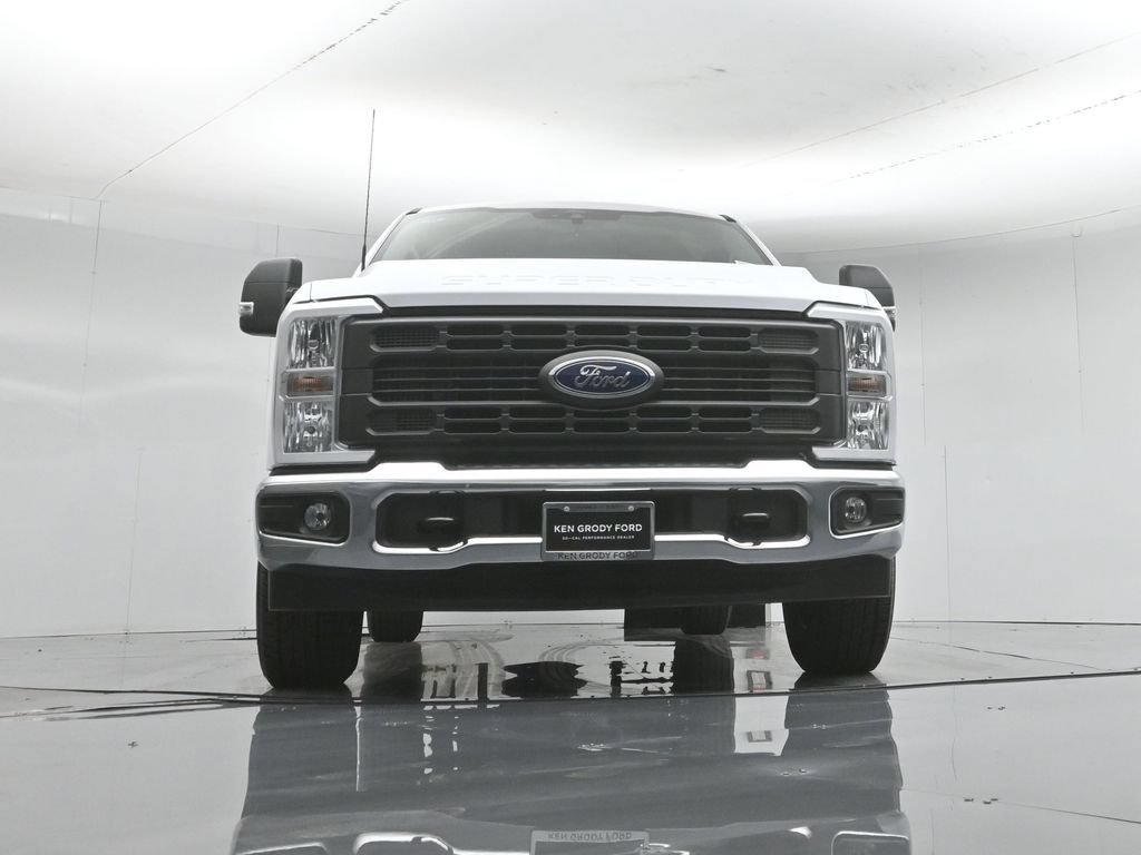 New 2026 Ford F350 XL w/ XL Chrome Package RWD image 40