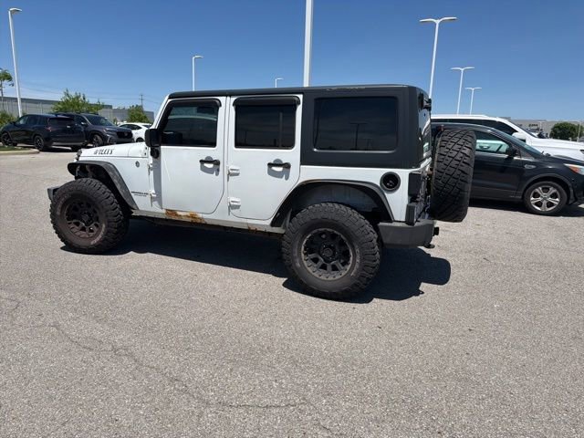 Used 2015 Jeep Wrangler Unlimited Sport AWD/4WD image 3