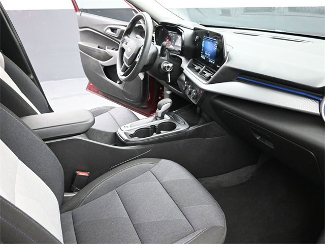 Used 2024 Chevrolet Trax LS image 18