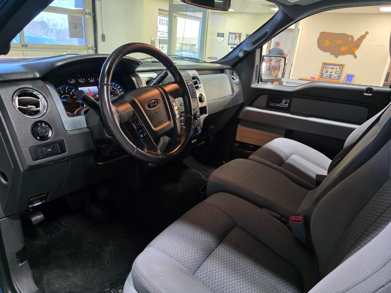 Used 2014 Ford F150 XLT w/ Equipment Group 302A Luxury image 16