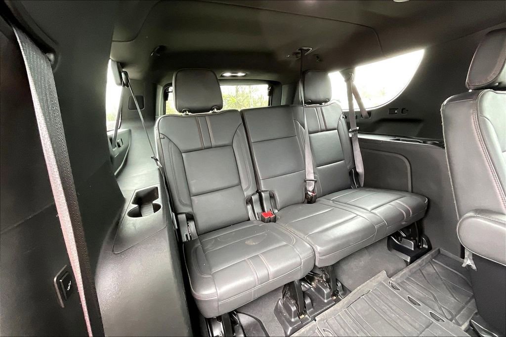 Used 2024 Chevrolet Suburban RST w/ Luxury Package AWD/4WD image 29