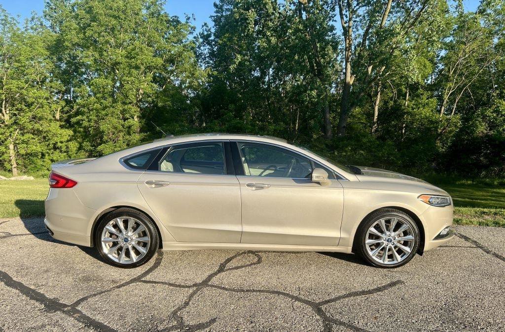 Used 2017 Ford Fusion Platinum FWD image 5