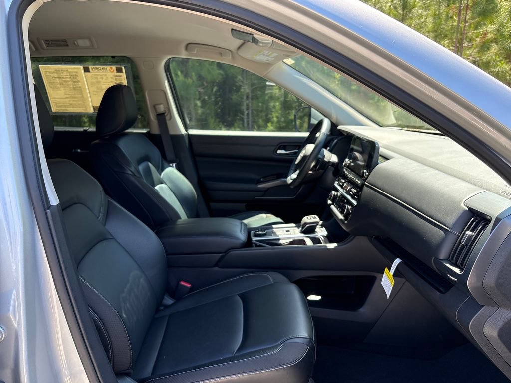 Certified 2023 Nissan Pathfinder SL AWD/4WD image 35