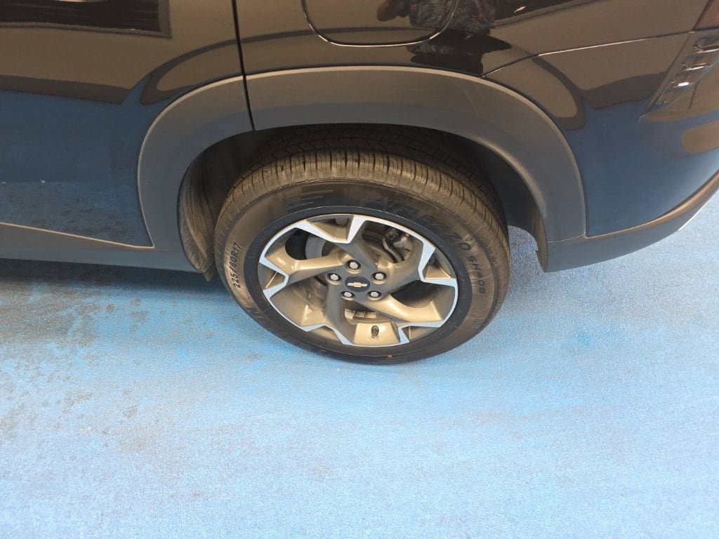 Certified 2024 Chevrolet Trax LT FWD image 9