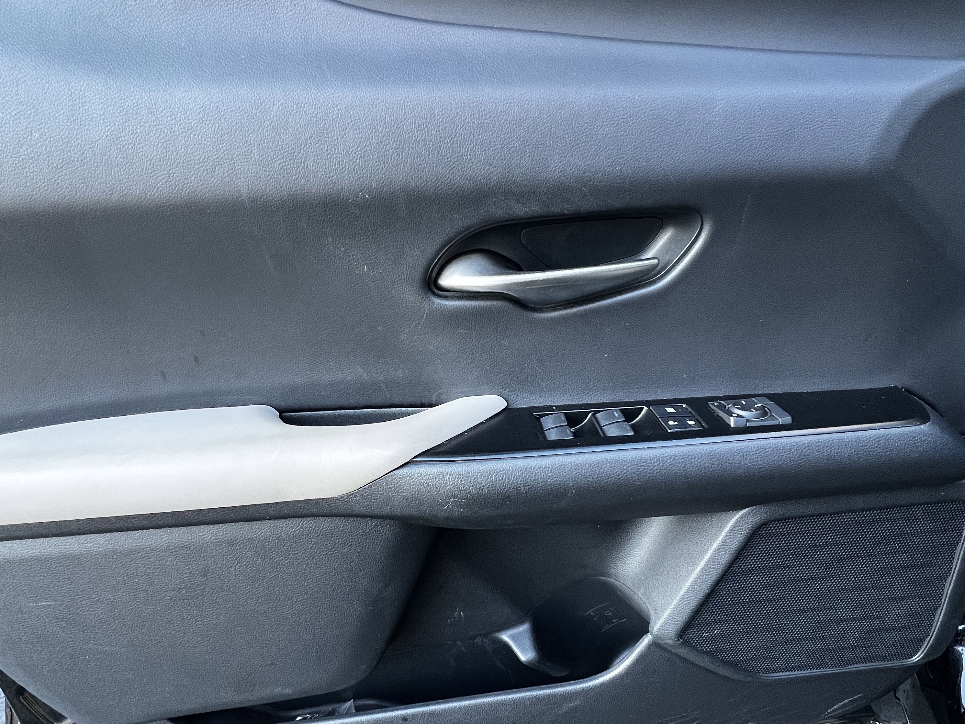 Used 2019 Lexus UX 250h w/ Premium Package image 13