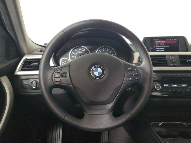 Used 2018 BMW 320i xDrive Sedan AWD/4WD image 15