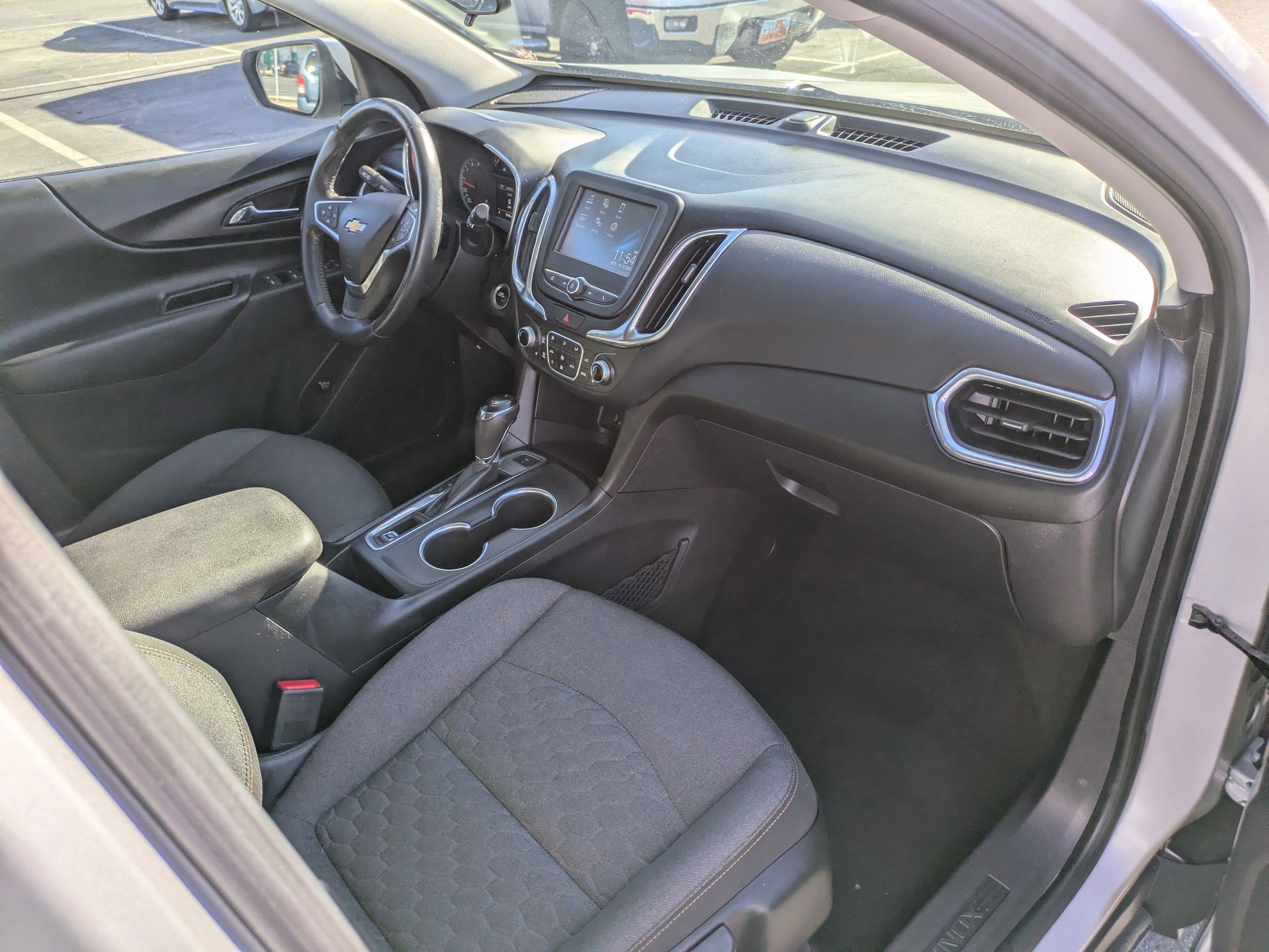 Used 2018 Chevrolet Equinox LT image 34