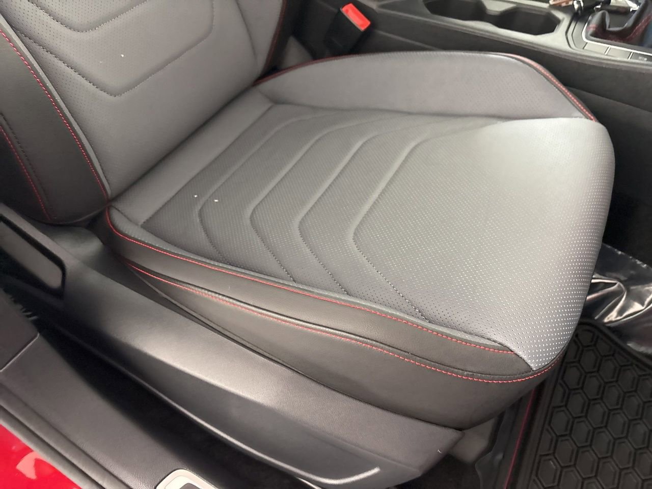 Used 2025 Volkswagen Jetta GLI Autobahn image 28