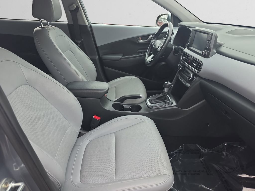 Used 2021 Hyundai Kona Limited AWD/4WD image 16