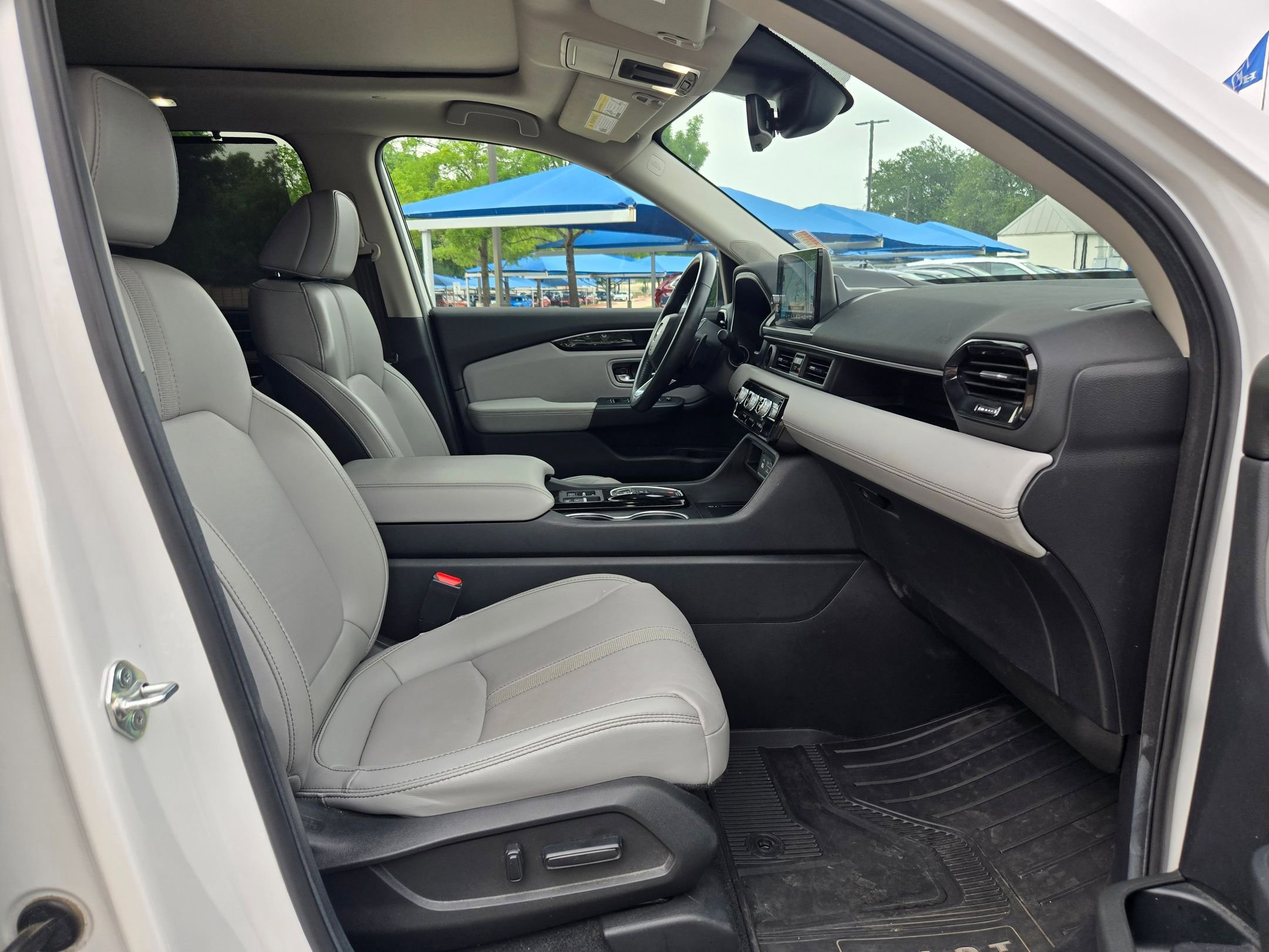 Used 2025 Honda Pilot Touring image 27