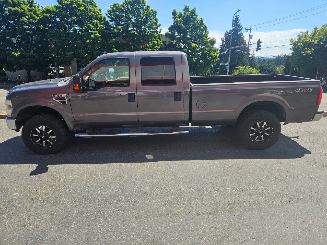 Used 2008 Ford F250 XLT AWD/4WD image 2