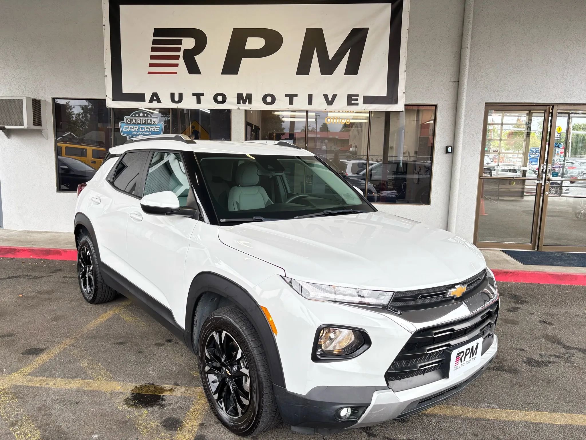 Used 2021 Chevrolet TrailBlazer LT image 1