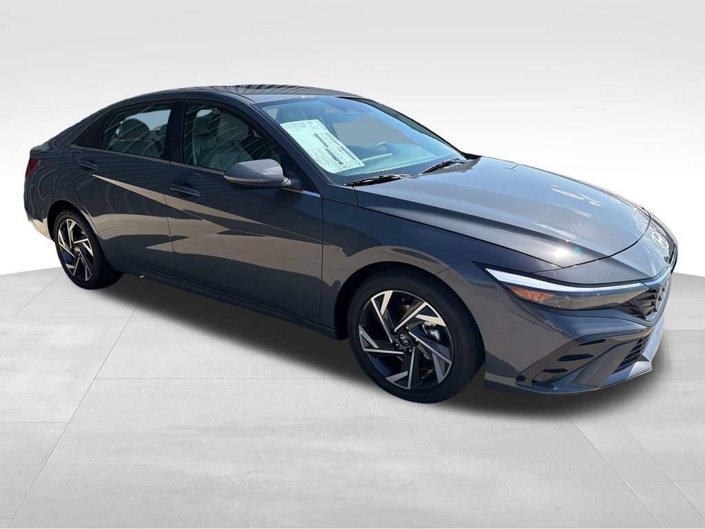 New 2026 Hyundai Elantra Limited FWD image 9