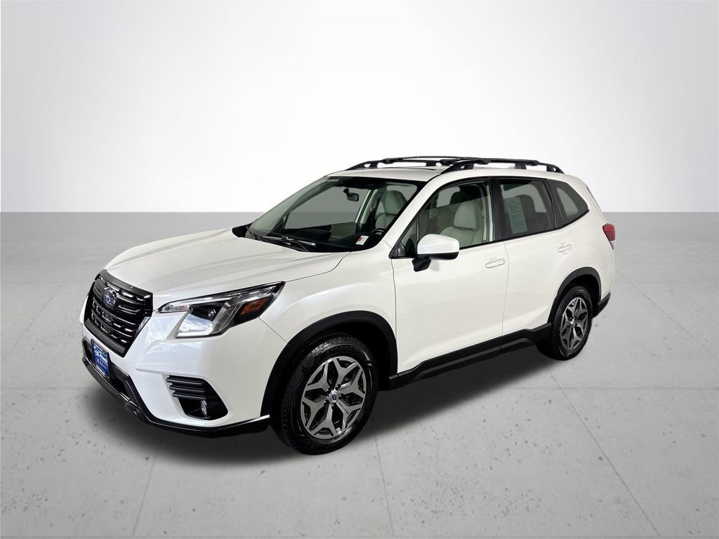 Used 2023 Subaru Forester Premium AWD/4WD image 2