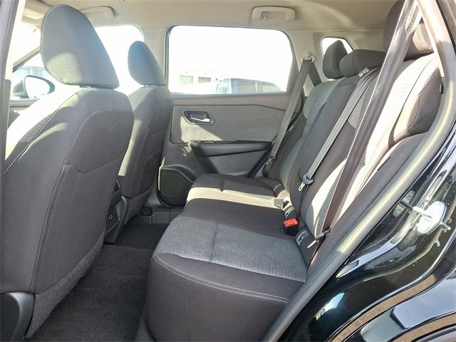 Used 2023 Nissan Rogue SV image 11