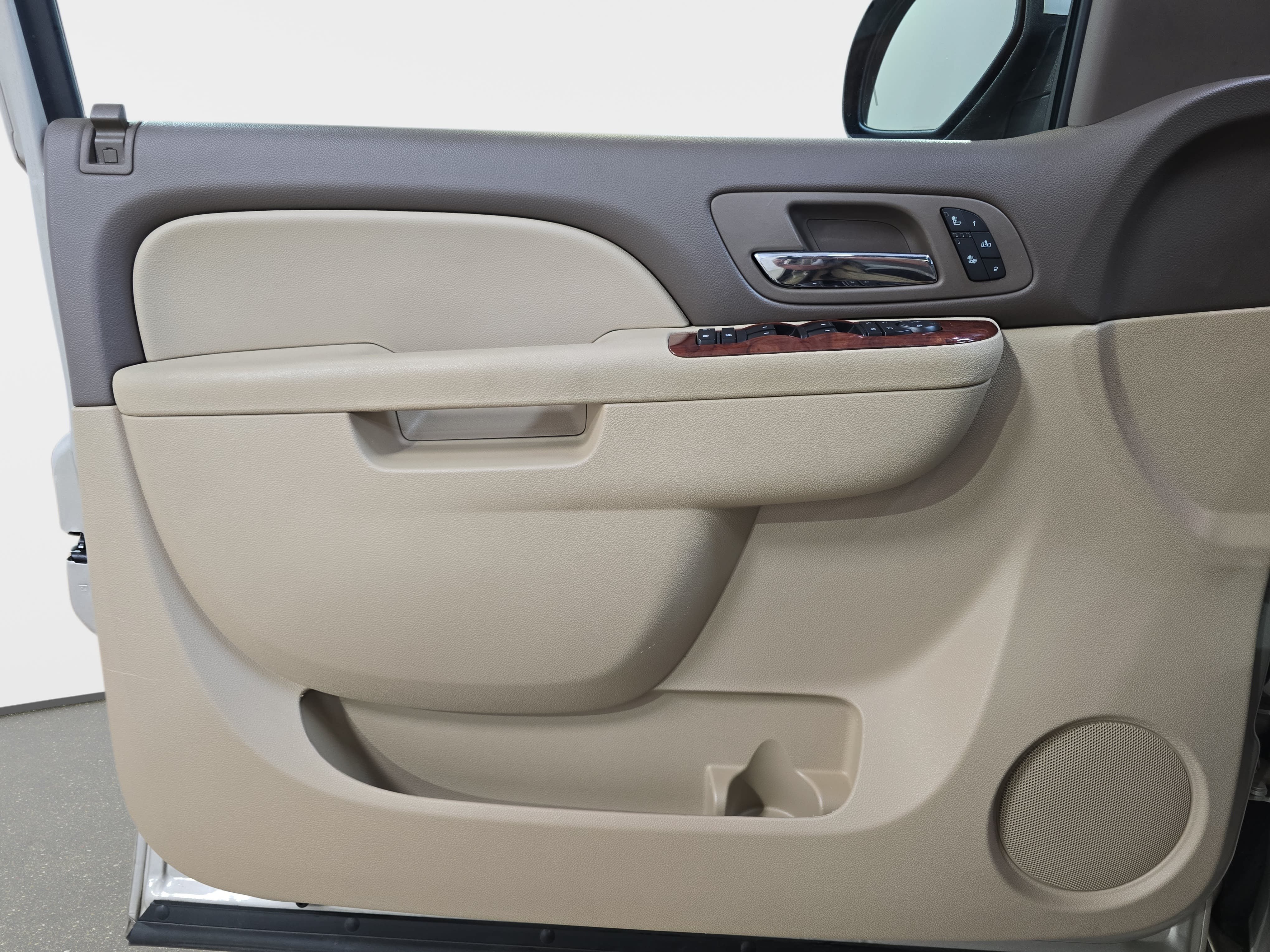 Used 2013 GMC Yukon SLT RWD image 24