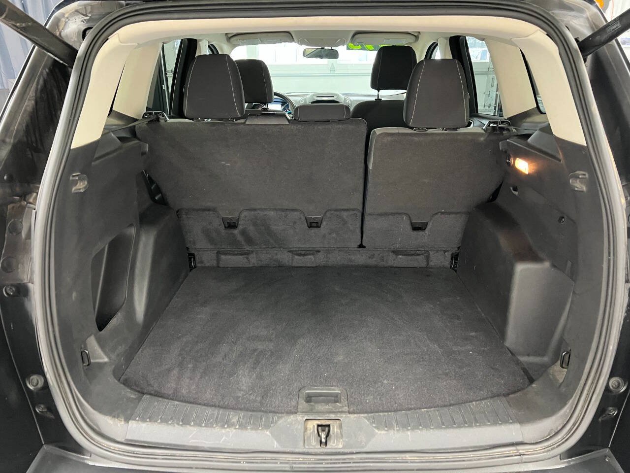 Used 2016 Ford Escape SE w/ Equipment Group 201A AWD/4WD image 12
