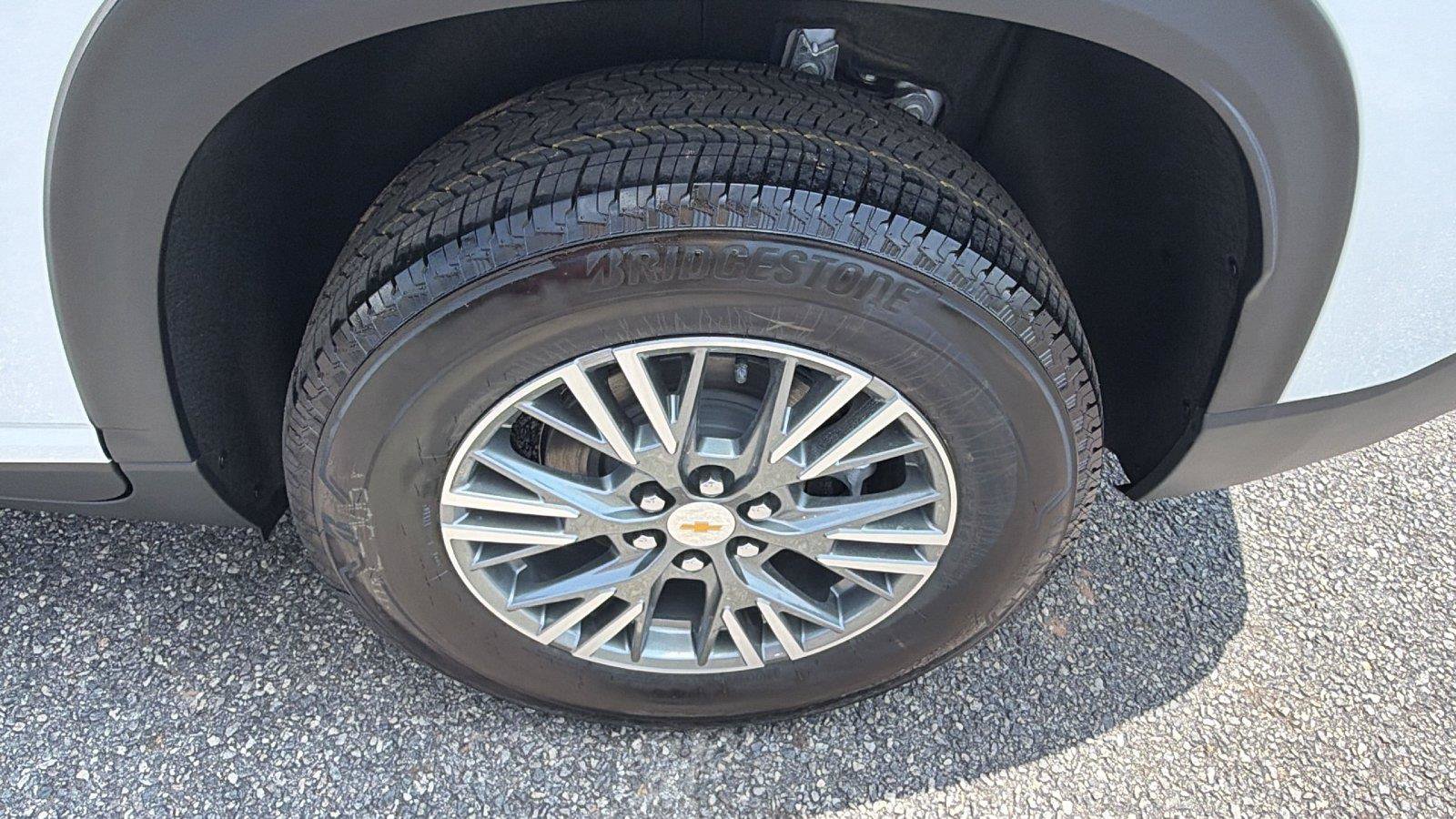New 2026 Chevrolet Traverse LT w/ Driver Confidence Package FWD image 12