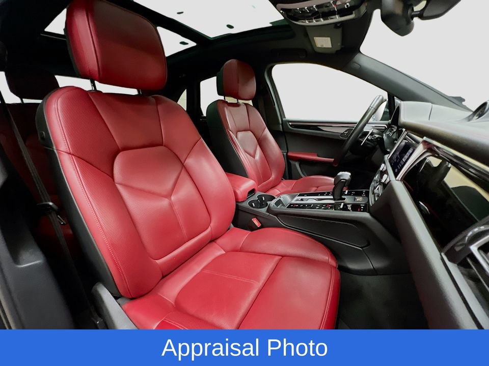 Certified 2023 Porsche Macan AWD/4WD image 28