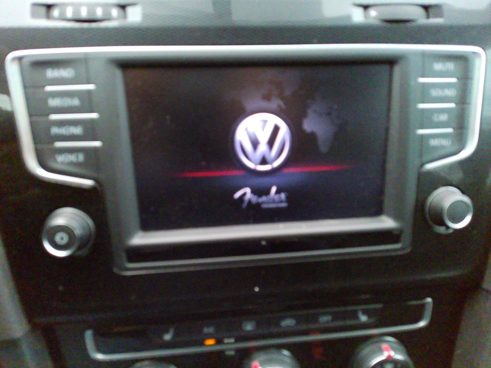 Used 2017 Volkswagen GTI SE image 6