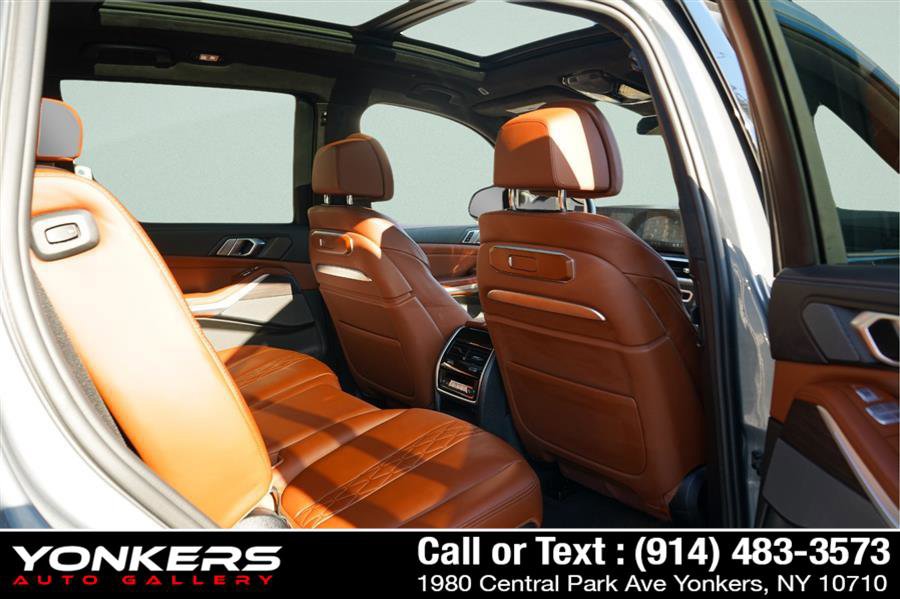 Used 2024 BMW X7 M60i w/ Executive Package image 71