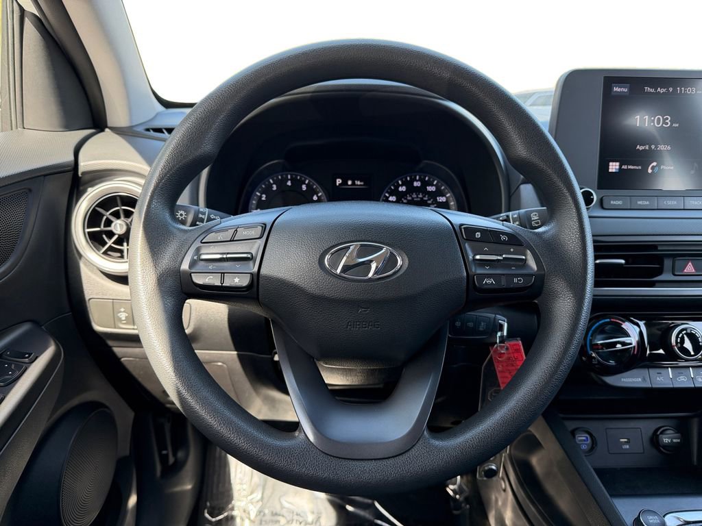 Used 2023 Hyundai Kona SE AWD/4WD image 12