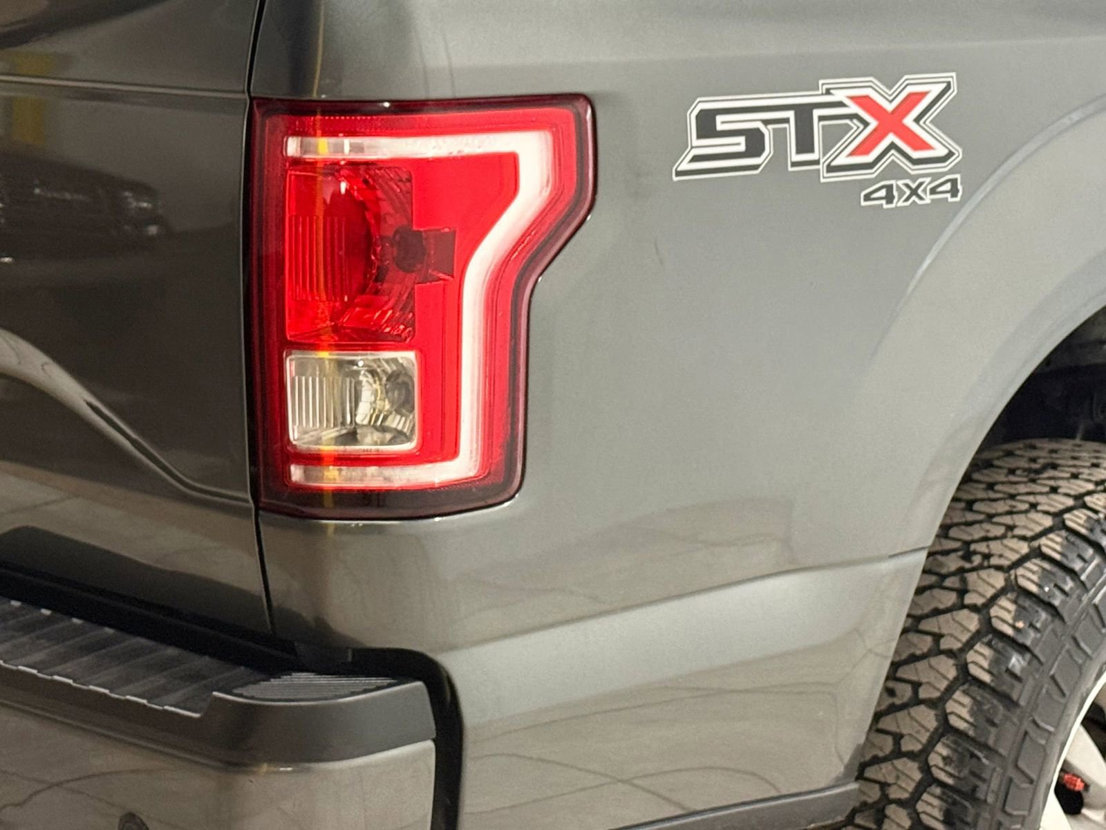 Used 2017 Ford F150 XL w/ Equipment Group 101A Mid image 10